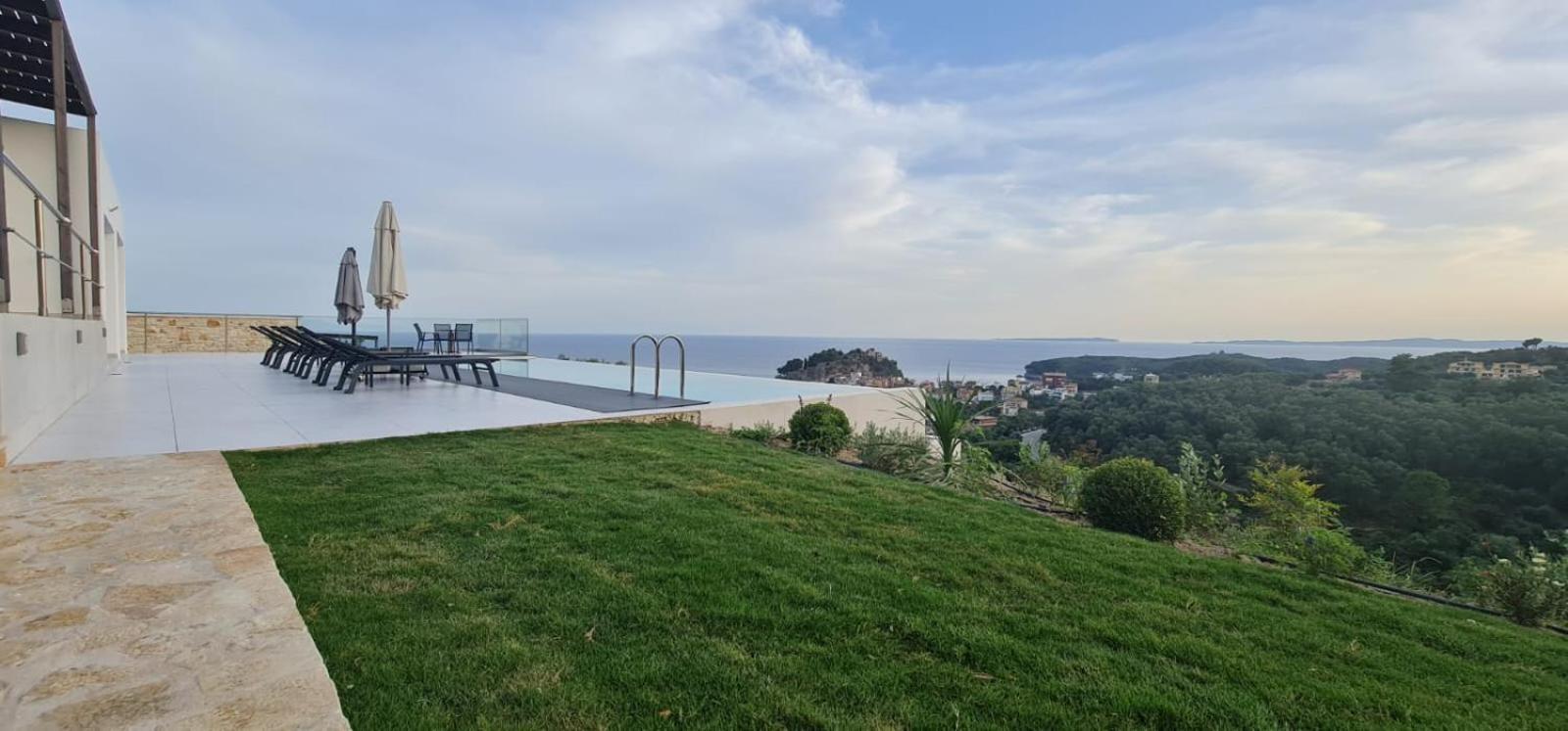 Blue Lilac Villas Parga Exterior photo